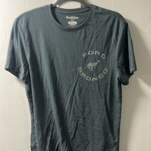 Men’s Medium Ford Bronco shirt